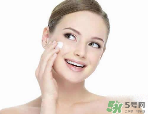 卸妝膏可以當(dāng)洗面奶嗎？用完卸妝膏后還要用洗面奶嗎？