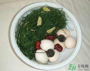 地菜煮雞蛋會中毒嗎？地菜煮雞蛋吃死人是真的嗎？