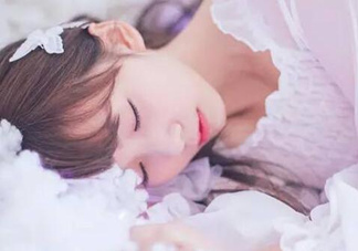 女人熬夜吃什么好？女人熬夜的危害有多大