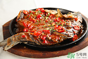 薺菜和鯽魚能一起吃嗎？薺菜和鯽魚一起吃會流產(chǎn)嗎？
