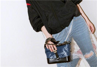 香奈兒gabrielle手袋正品多少錢？chanel gabrielle包包專柜價(jià)格