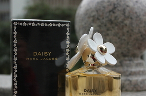marc jacobs是什么檔次？馬克雅可布是幾線牌子？