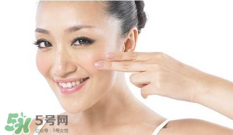 怎樣預(yù)防臉上長斑？如何預(yù)防臉上長斑