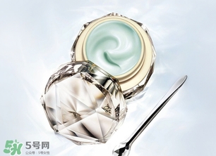 cpb眼霜適合什么年齡？cpb眼霜適合什么膚質(zhì)？