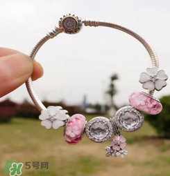 潘多拉桃花系列手鏈怎么看真假？pandora新品桃花手鏈真假辨別