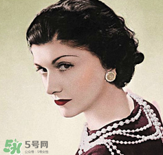 白百合長款白色外套是什么牌子？白百合長款白色外套是哪個品牌？