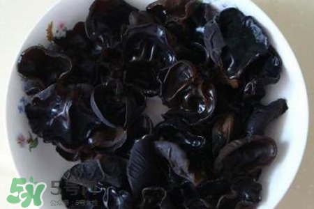 黑木耳是發(fā)物嗎？木耳屬于發(fā)物嗎？