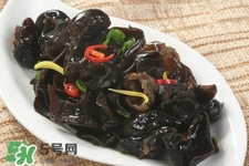 尿酸高可以吃黑木耳嗎？ 尿酸高的能吃木耳嗎？	