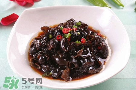 血脂高可以吃黑木耳嗎？吃黑木耳能降血脂嗎？