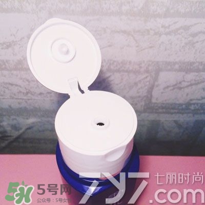 雪肌精洗顏粉和洗顏乳哪個好？雪肌精洗顏粉和洗顏乳區(qū)別
