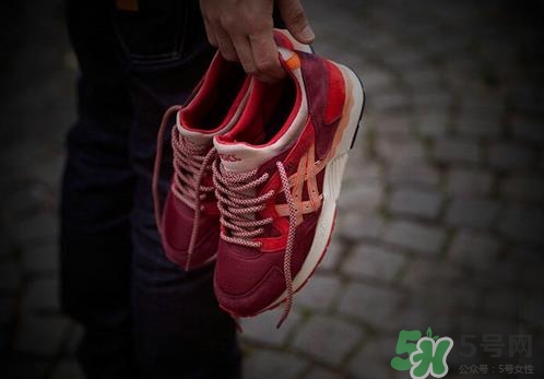 亞瑟士和耐克哪個好？asics和nike跑鞋哪個更好？