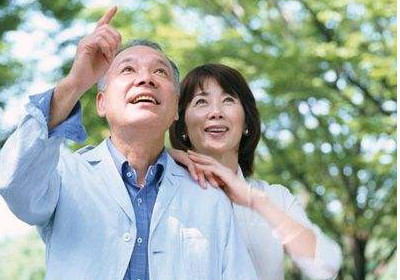 中老年人補(bǔ)鈣什么時(shí)間最好？中老年人補(bǔ)鈣注意事項(xiàng)