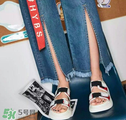 牛仔闊腿褲搭配什么鞋子？闊腿牛仔褲搭配什么鞋子好看？