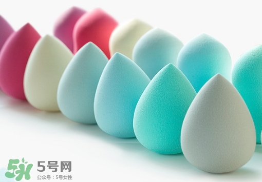 美妝蛋可以干用嗎？美妝蛋使用前要打濕嗎？