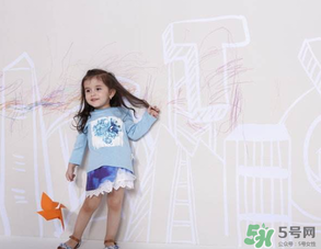 寶寶四月份穿什么衣服？四月份怎么給寶寶穿衣服？