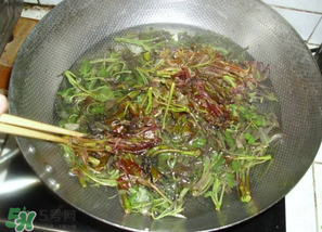 香椿為什么要焯水？香椿怎么焯水？