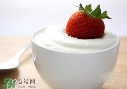 過期酸奶可以做面膜嗎？過期酸奶能不能做面膜？