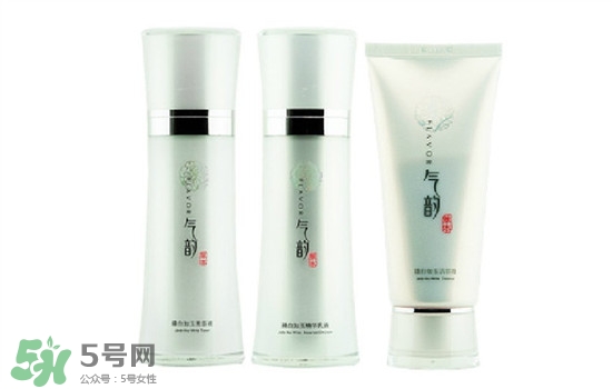 韓束和百雀羚哪個好？韓束和百雀羚哪個更補水？