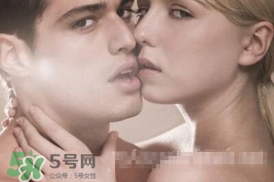 夫妻兩地分居怎么解決生理需求？夫妻兩地分居該如何相處？