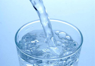 純凈水和礦泉水哪個好？純凈水和礦泉水的區(qū)別