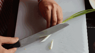 蒜苗怎么切？蒜苗如何切