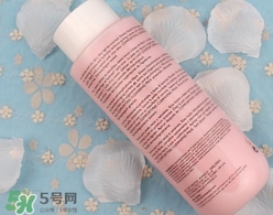 蘭嘉絲汀粉水和蘭蔻粉水哪個好？蘭嘉絲汀粉水和蘭蔻粉水對比