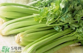 芹菜汁生喝一天幾次？芹菜汁生喝一次喝多少