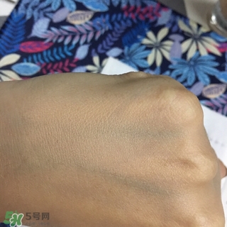 混油敏感肌用什么粉底液？敏感混油皮用的粉底液