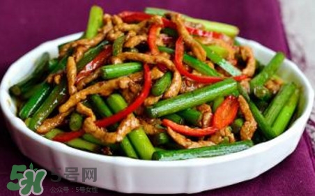 蒜苔炒肉怎么做才好吃？蒜苔炒肉的做法