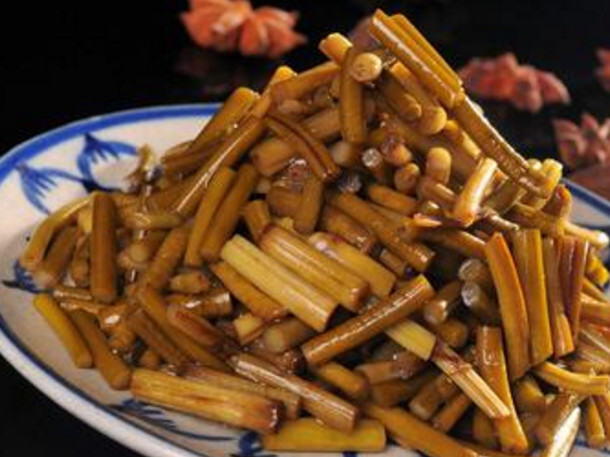 怎樣腌蒜苔才好吃？家常腌蒜苔的方法