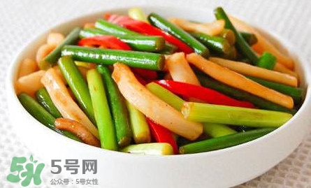 蒜苔用焯水嗎？蒜苔要不要焯水