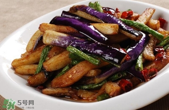 如何炒茄子不黑？怎么炒茄子不黑