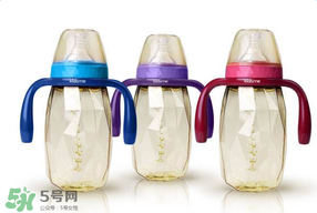 奶瓶能用洗潔精洗嗎？洗潔精能洗奶瓶嗎？