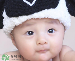 怎么樣給寶寶清理鼻腔？給寶寶清理鼻腔要注意什么？