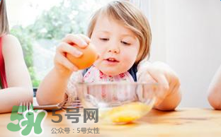 為什么不能給寶寶吃果凍？寶寶千萬不能吃的5種危險食物