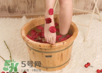  艾葉泡腳有什么禁忌？艾葉泡腳的禁忌