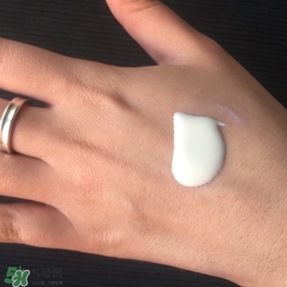 隔離霜和妝前乳都要用嗎？隔離霜和妝前乳哪個(gè)好