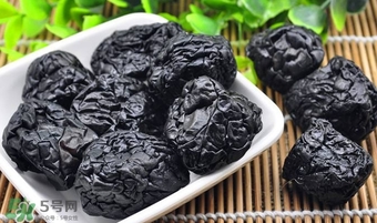 烏梅可以直接泡水喝嗎？烏梅泡水喝的功效
