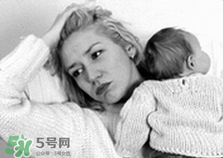 生完孩子后掉頭發(fā)是正常的嗎？產(chǎn)后掉發(fā)掉多少屬于正常?