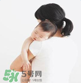 哺乳期可以染頭發(fā)嗎？哺乳期染發(fā)對孩子有危害嗎？