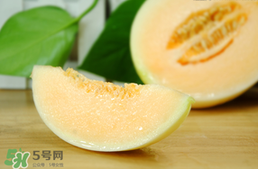 香瓜和菠蘿能一起吃嗎？香瓜和菠蘿可以吃嗎？