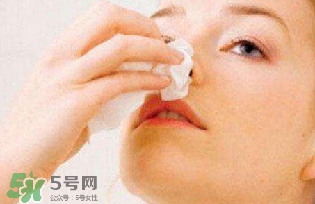鹽水洗鼻能治好鼻炎嗎？鹽水洗鼻的正確方法