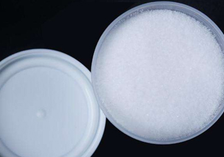 鹽水洗鼻用什么鹽？鹽水洗鼻可以用食鹽嗎？