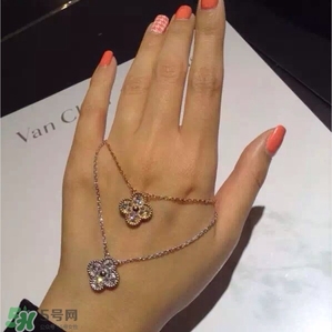 梵克雅寶項鏈?zhǔn)鞘裁床馁|(zhì)？vca項鏈?zhǔn)屈S金的嗎