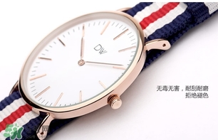 dw丹尼爾惠靈頓手表怎么調(diào)時(shí)間？dw手表怎么沒(méi)有日期