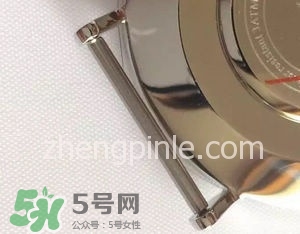 dw丹尼爾惠靈頓手表怎么調(diào)時(shí)間？dw手表怎么沒(méi)有日期