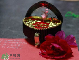 母親節(jié)要不要給男朋友媽媽買禮物？母親節(jié)送男友媽媽禮物
