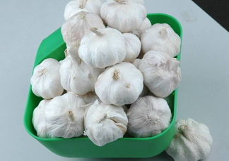 蒜頭泡醋有什么功效？蒜頭泡醋的功效和做法