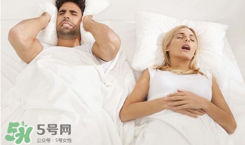 女人打鼾是什么原因？女人睡覺打鼾的原因