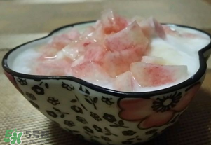油桃和牛奶能一起吃嗎？喝完牛奶能吃油桃嗎？